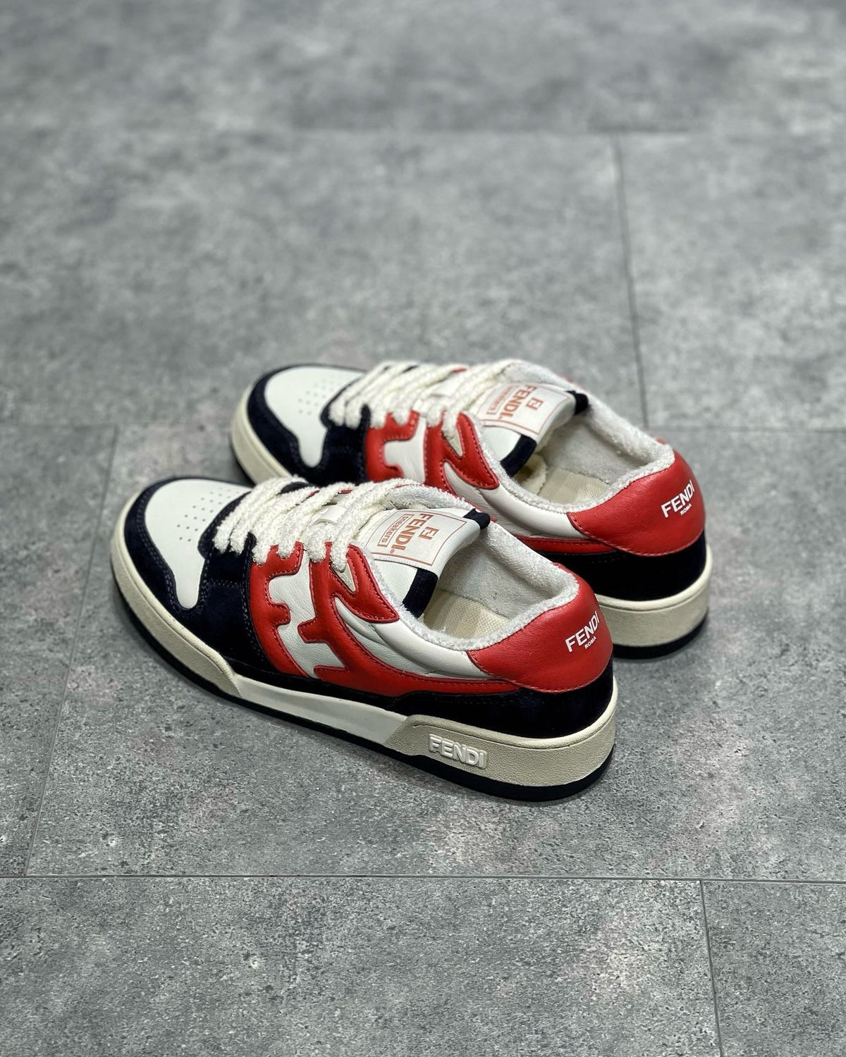 FEN Sneakers