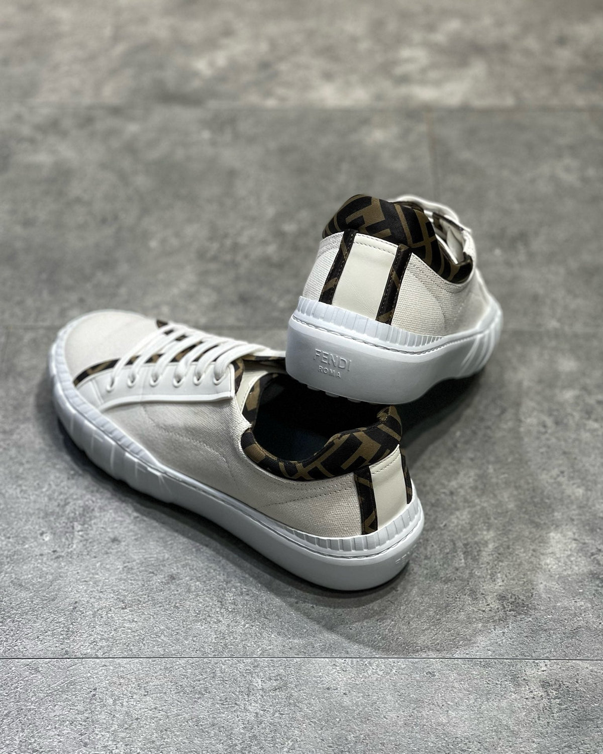 FEN Sneakers