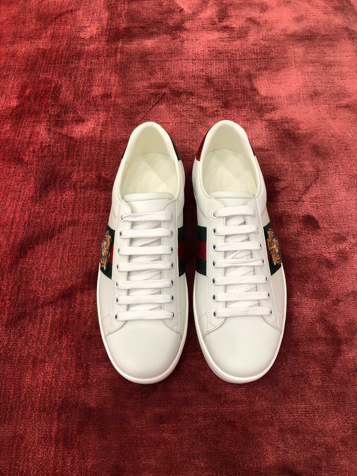 Sneakers & Shoes