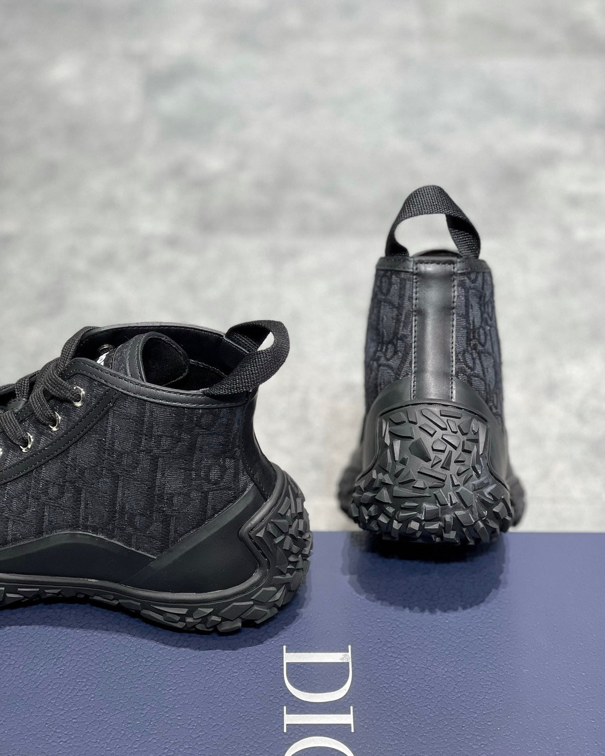 DIO Sneakers