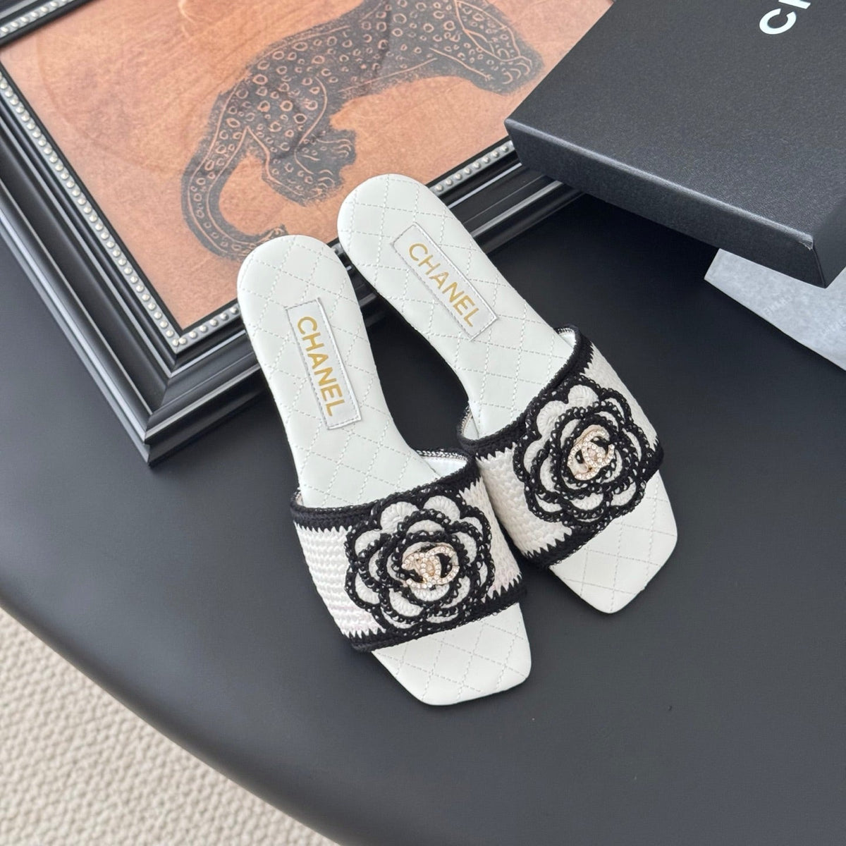 SLIPPER IN WHITE AND BLACK CALFSKIN MIX WOOL