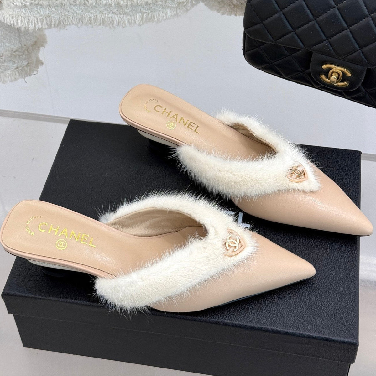 RABBIT FUR POINTED-TOE MULE IN BISQUE BEIGE LAMBSKIN