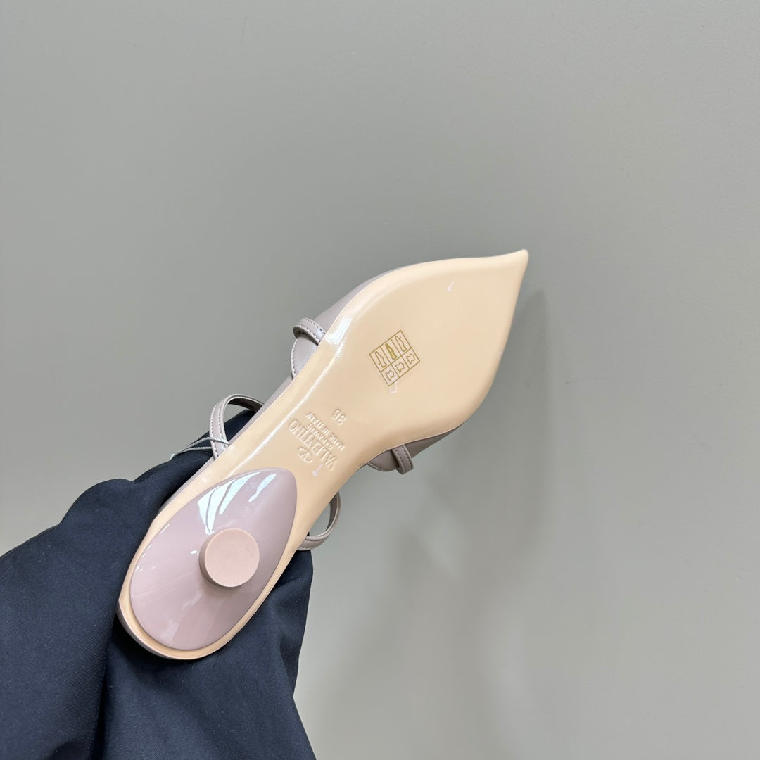 ROCKSTUD WISPY SOFT PINK CALFSKIN MULE 20MM