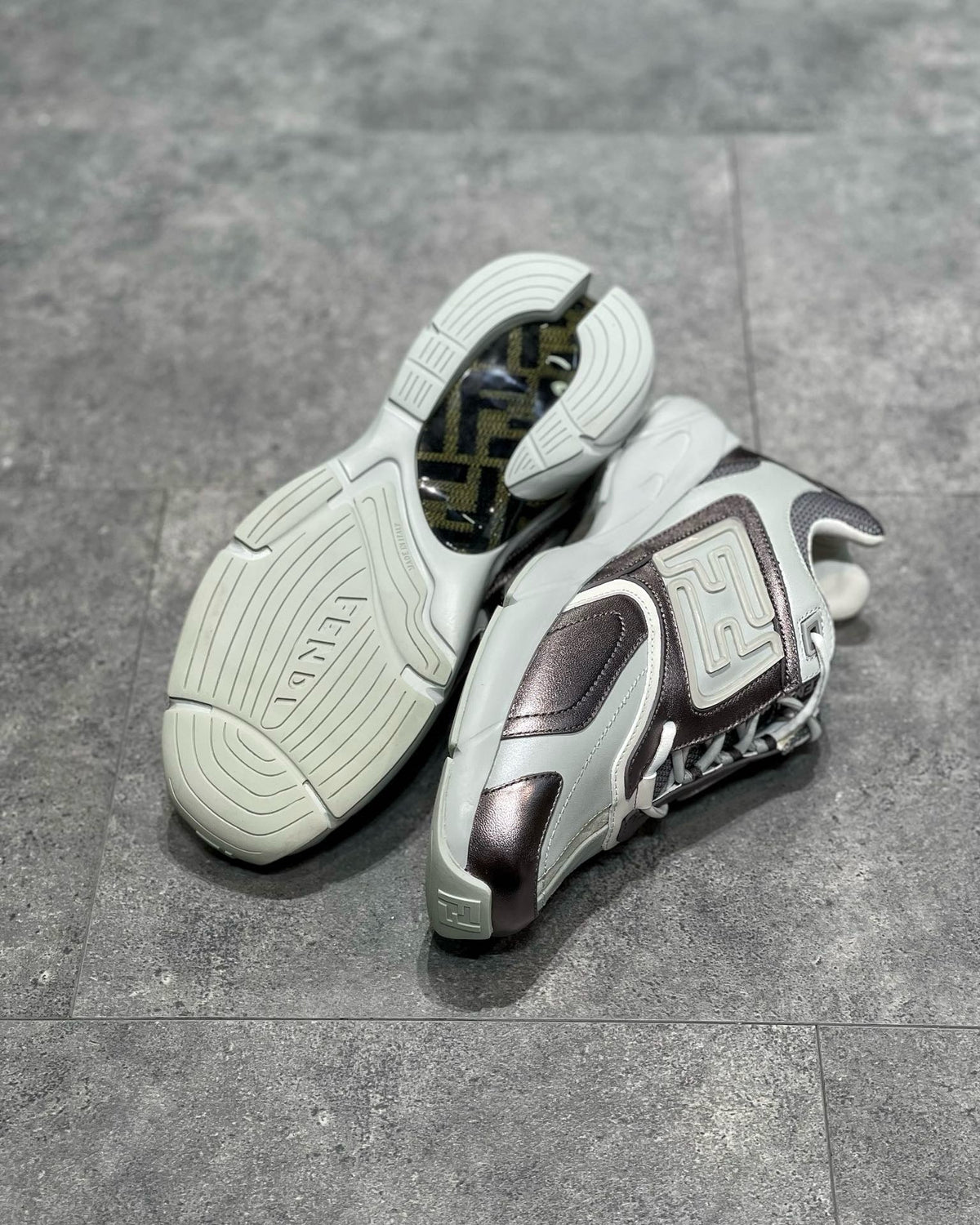 FEN Sneakers