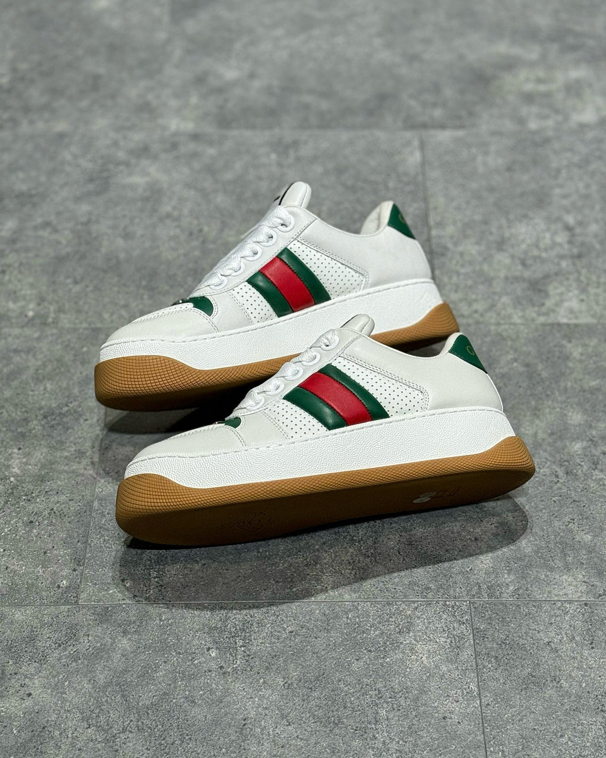 GUC Sneakers