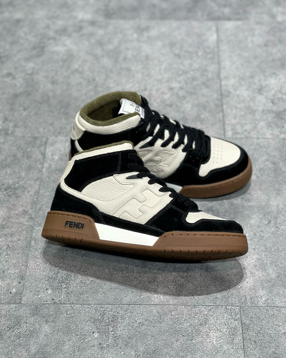 FEN Sneakers
