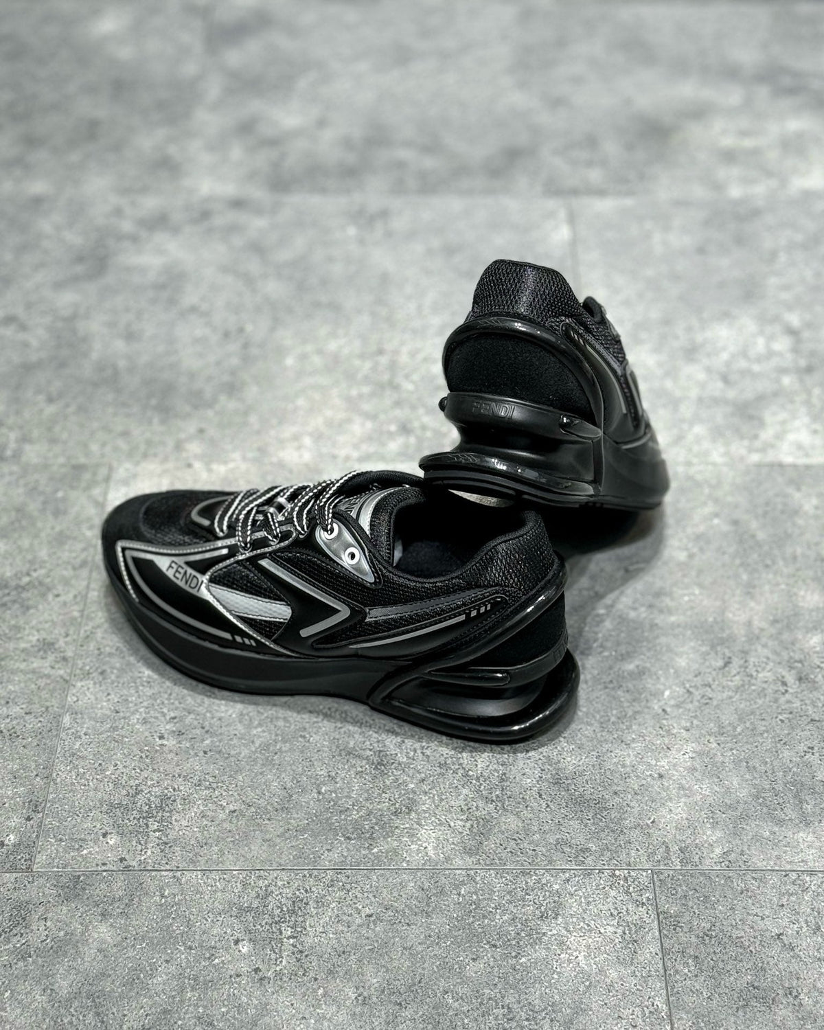 FEN Sneakers