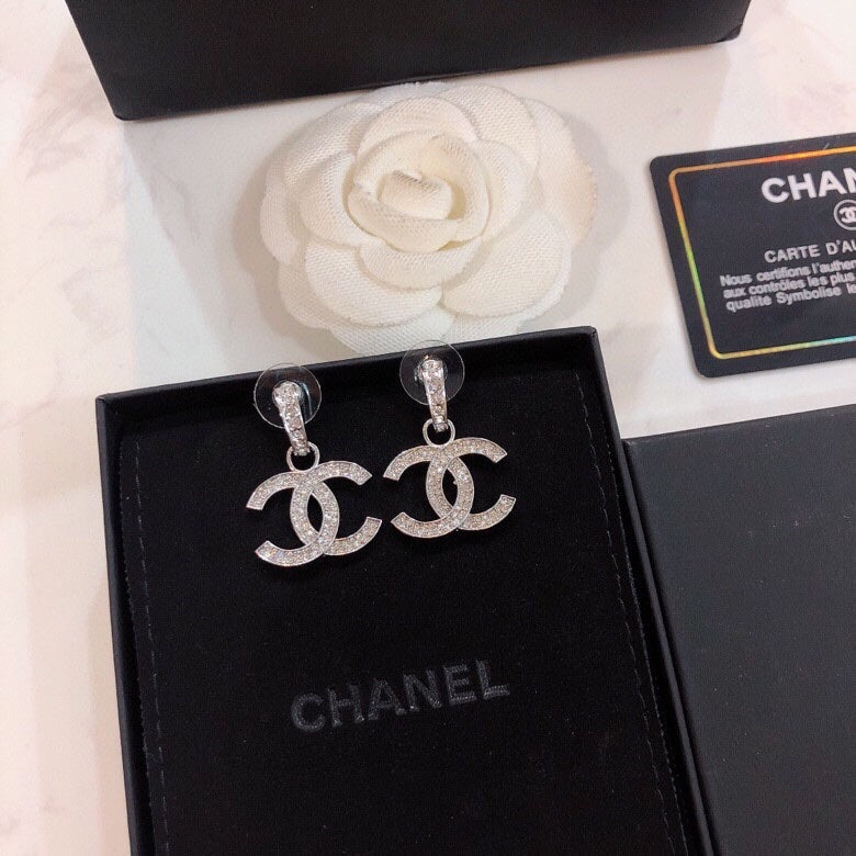 DOUBLE C STUD EARRINGS IN SILVER METAL FULL WHITE CRYSTALS