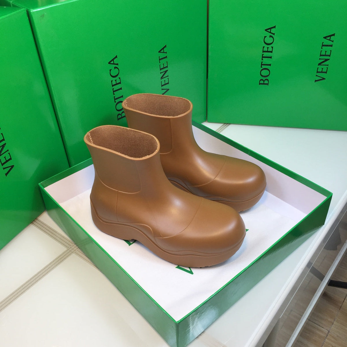 PUDDLE ANKLE BOOT IN CAMEL BEIGE RUBBER