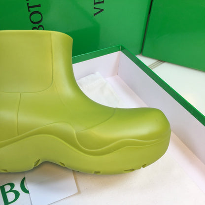 PUDDLE ANKLE BOOT IN OLIVE GREEN RUBBER