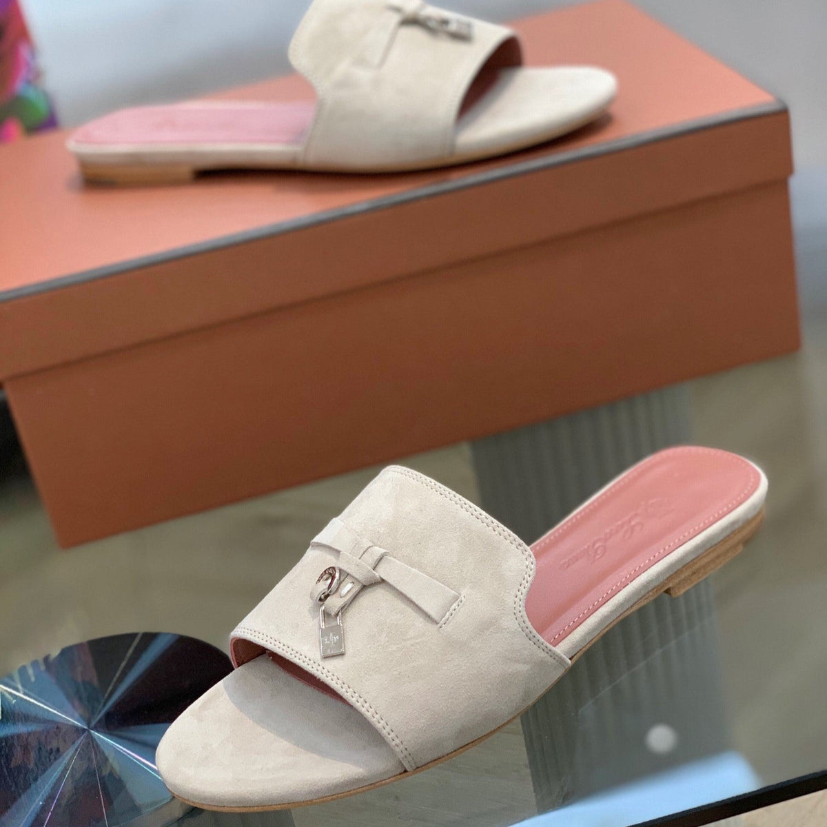 Summer Charms Sandals in Pale Gray Suede Pink Lambskin