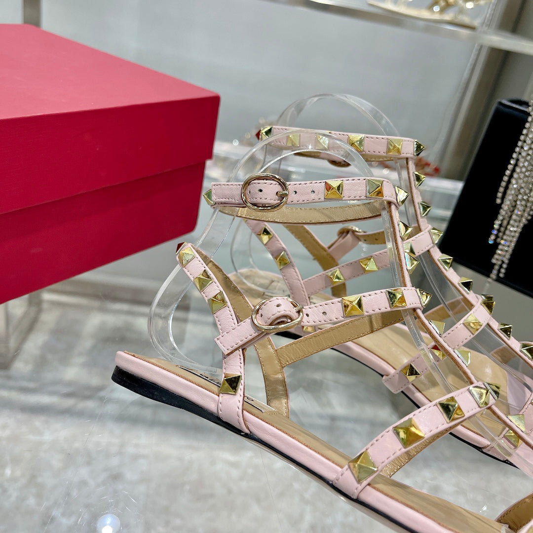 ROCKSTUD SANDAL WITH STRAPS IN BLUSH PINK CALFSKIN
