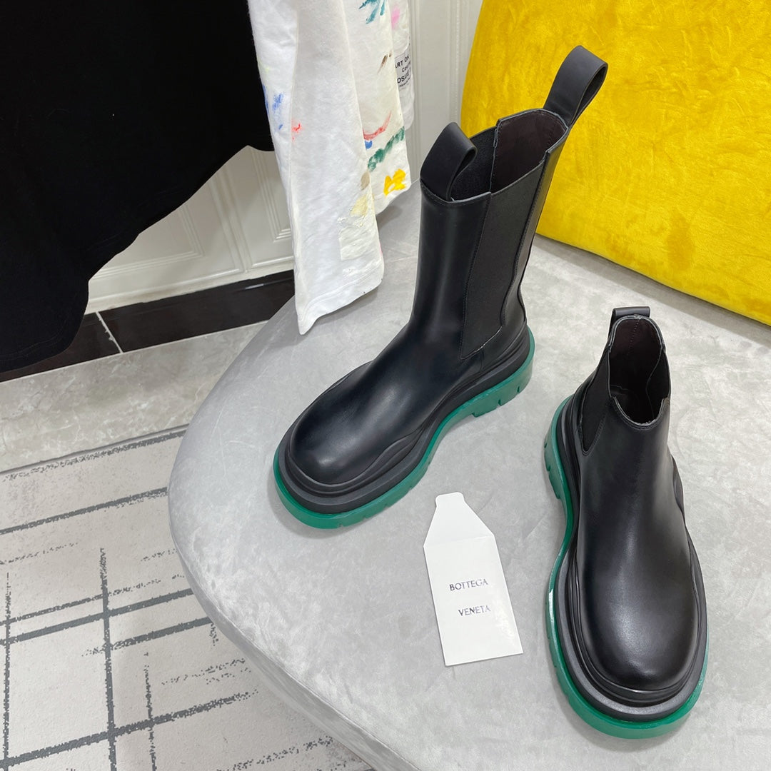 TIRE CHELSEA BOOT IN BLACK MIX TEAL GREEN CALFSKIN