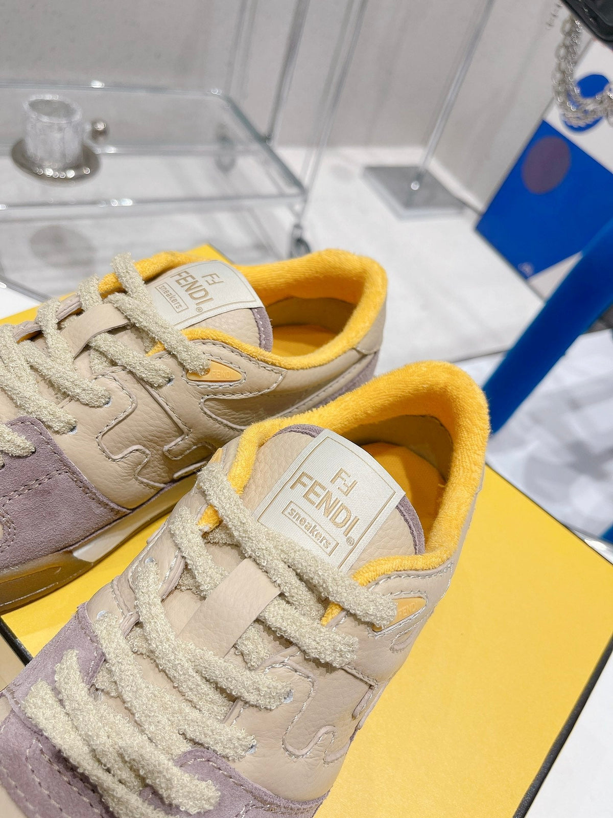 FENDI CASUAL SNEAKER IN TAN BEIGE CALFSKIN AND HEATHER PURPLE SUEDE