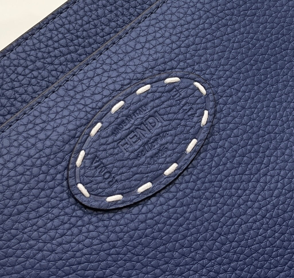 PEEKABOO ISEEU 33 IN NAVY BLUE GRAINED CALFSKIN SILVER HARDWARE