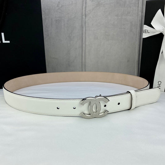 DOUBLE C BELT 30MM IN WHITE CALFSKIN METAL BUCKLE