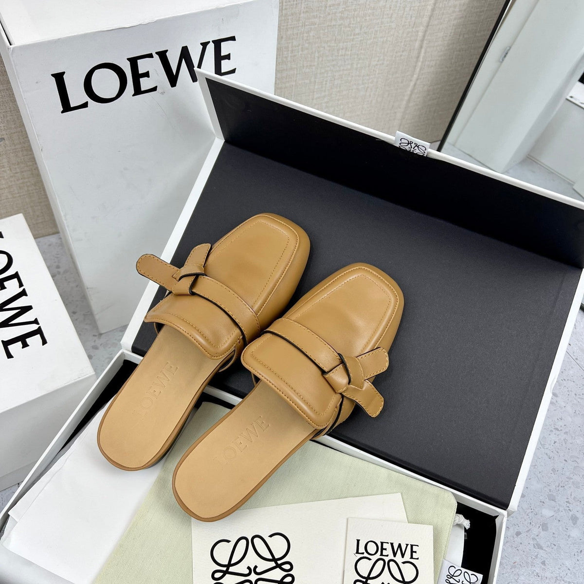 LW GATE BELTED MULE CAMEL CALFSKIN