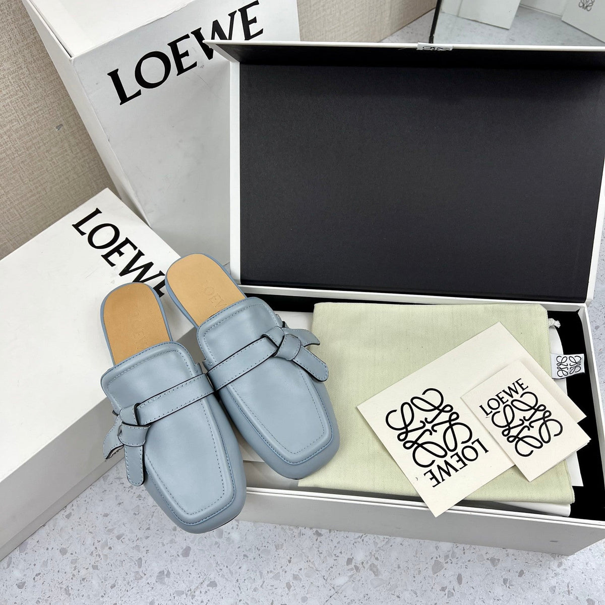 LW GATE BELTED MULE STONE CALFSKIN