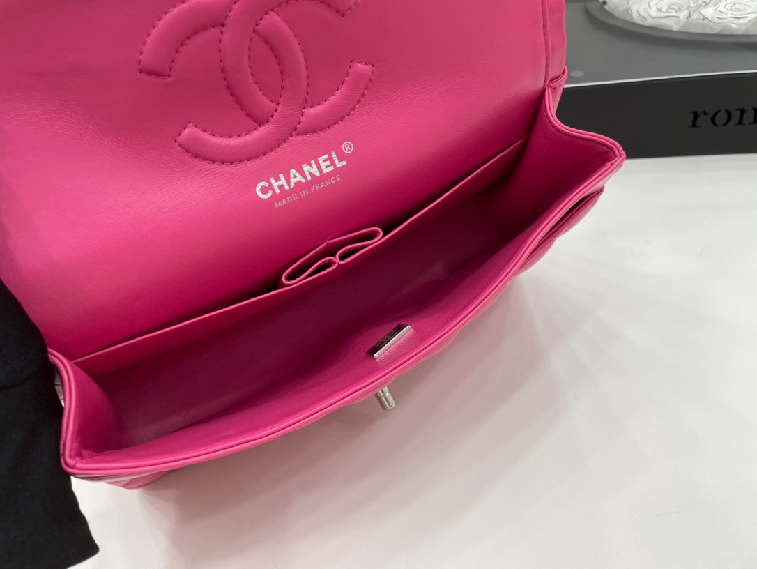 CC 25 CLASSIC SMALL DOUBLE FLAP BAG IN BRIGHT PINK CALFSKIN WITH STRAP