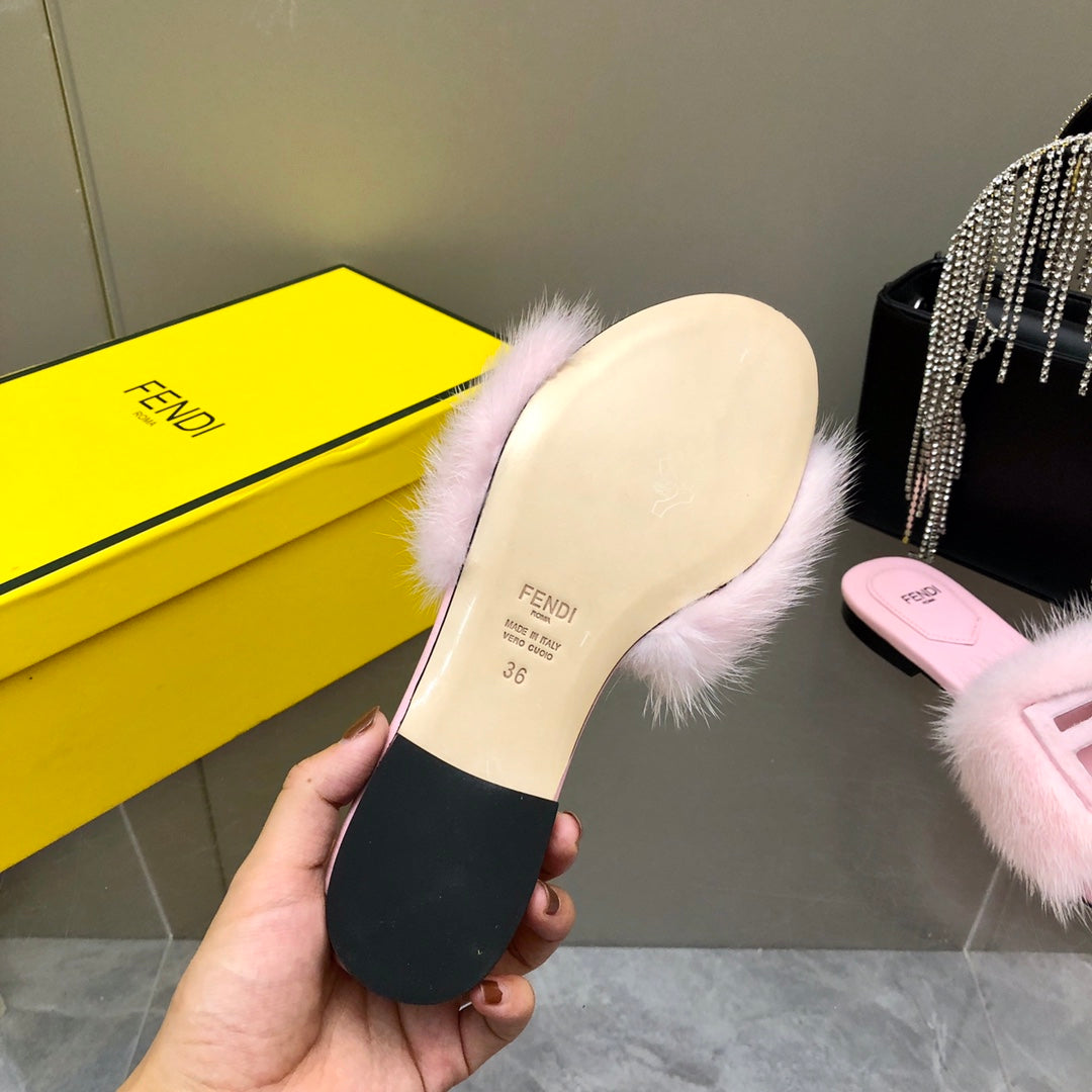 FENDI BAGUETTE MINK SLIDE SLIPPER IN LIGHT PINK FUR