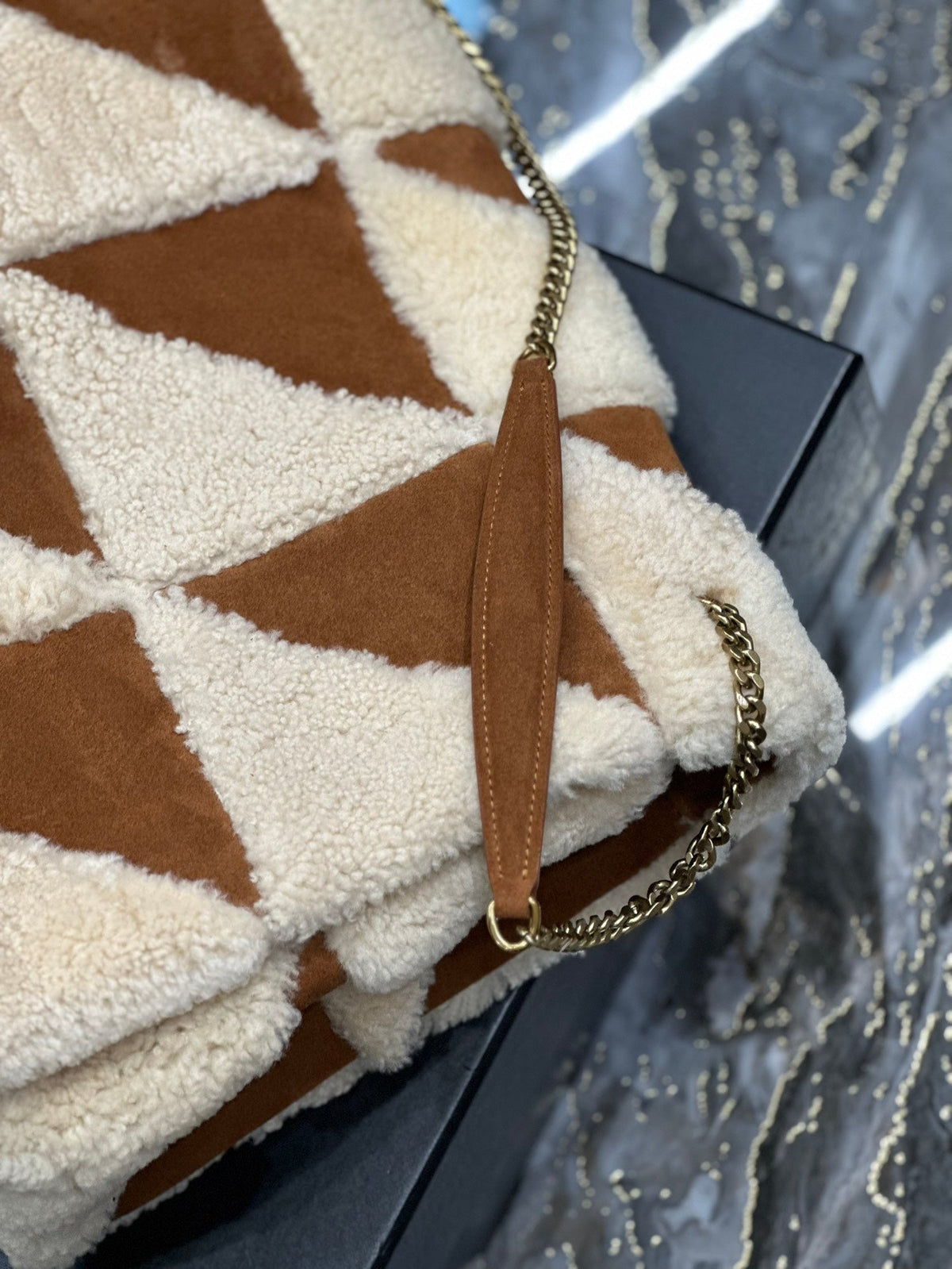 JAMIE 4.3 LARGE BAG 38 IN BROWN SUEDE MIX BEIGE SHEARLING GOLD HARDWARE