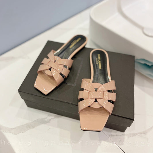 SL TRIBUTE SLIPPERS GLOSSY PINK NUDE CALFSKIN