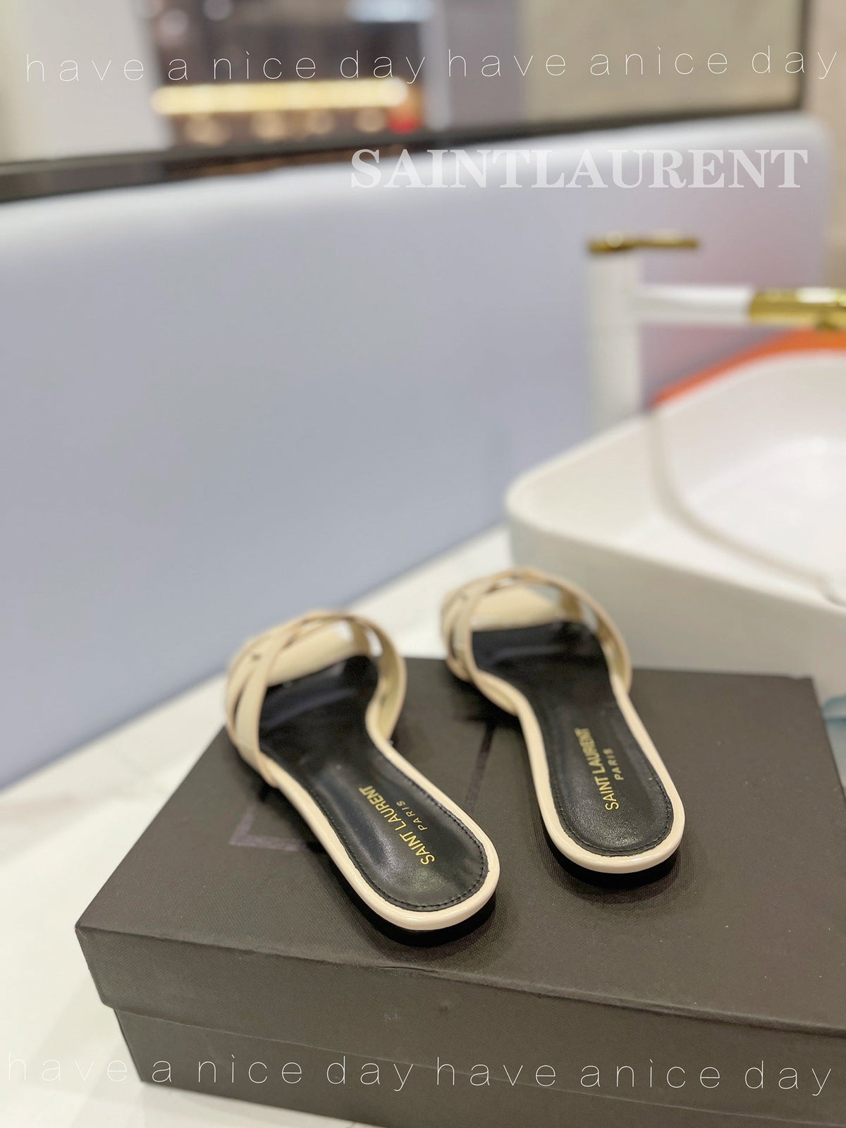 SL TRIBUTE SLIPPERS GLOSSY PASTEL YELLOW CALFSKIN