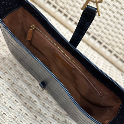 LE 5 À 7 BAG 24 BLACK CALFSKIN HOBO
