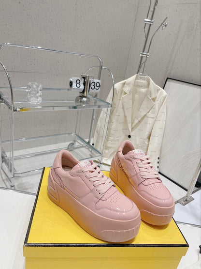 FENDI LOW-TOP TRAINER IN LIGHT PINK CALFSKIN