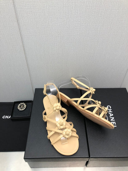 FLORAL FLAT SANDAL IN SAND YELLOW LAMBSKIN