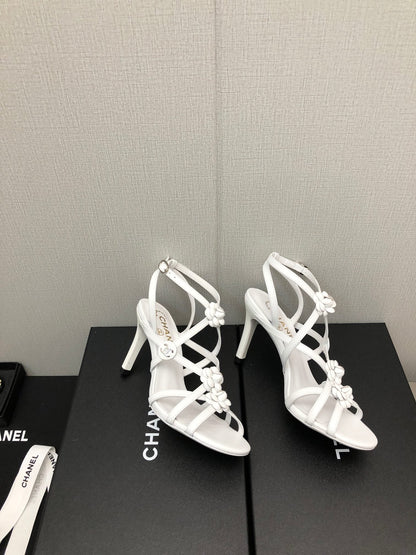FLORAL HIGH HEEL SANDAL IN WHITE LAMBSKIN