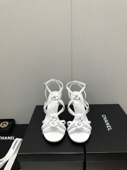 FLORAL HIGH HEEL SANDAL IN WHITE LAMBSKIN