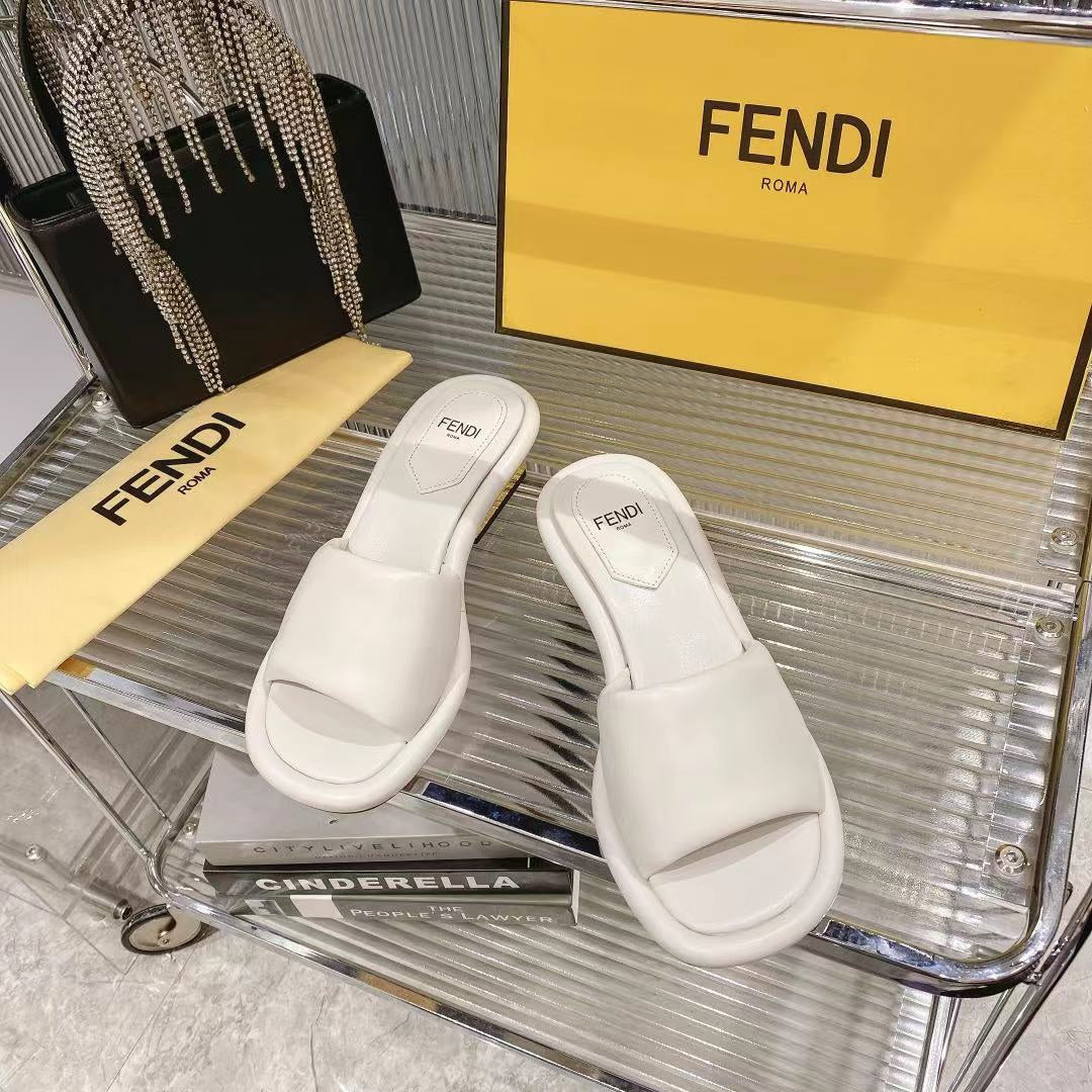 FENDI BAGUETTE SLIDES WOMEN IN WHITE CALFSKIN