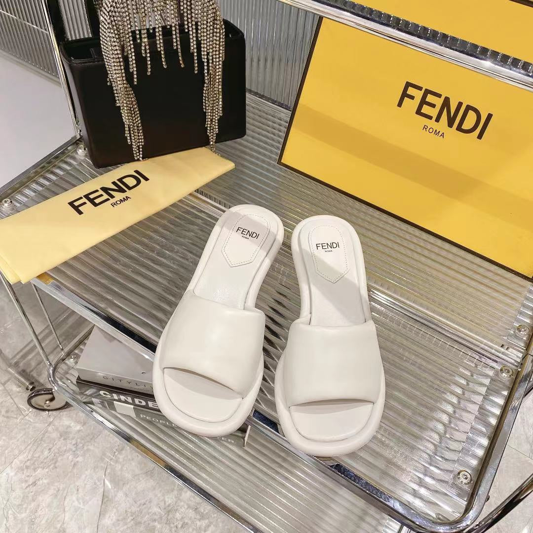 FENDI BAGUETTE SLIDES WOMEN IN WHITE CALFSKIN