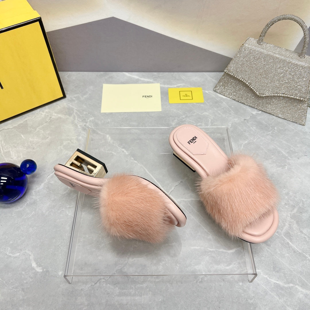 FENDI BAGUETTE MINK MEDIUM-HEELED 45MM IN NUDE BEIGE FUR AND LAMBSKIN