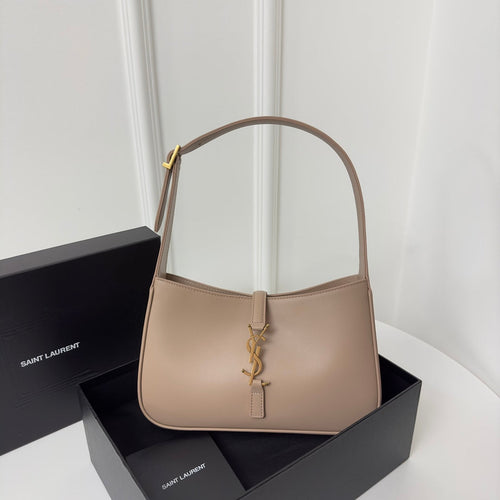 LE 5 À 7 BAG 24 BEIGE CREAM CALFSKIN