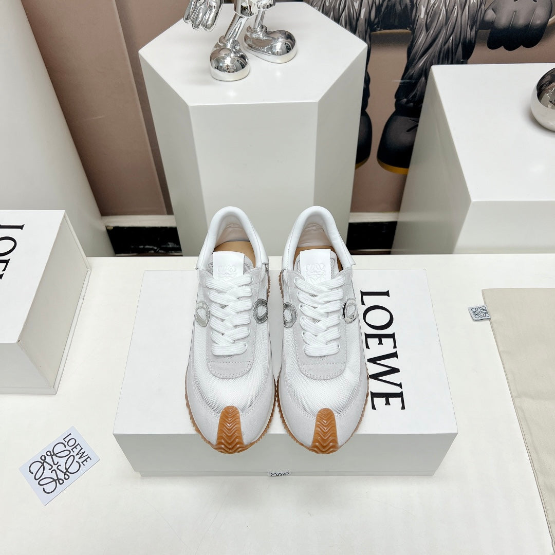 FLOW RUNNER SNEAKER IN WHITE IVORY SUEDE AND SHEEPSKIN