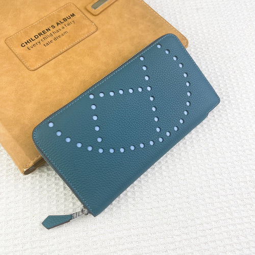 HM SILK'IN HOLED CLASSIC WALLET 20 CERULEAN GRAINED CALFSKIN