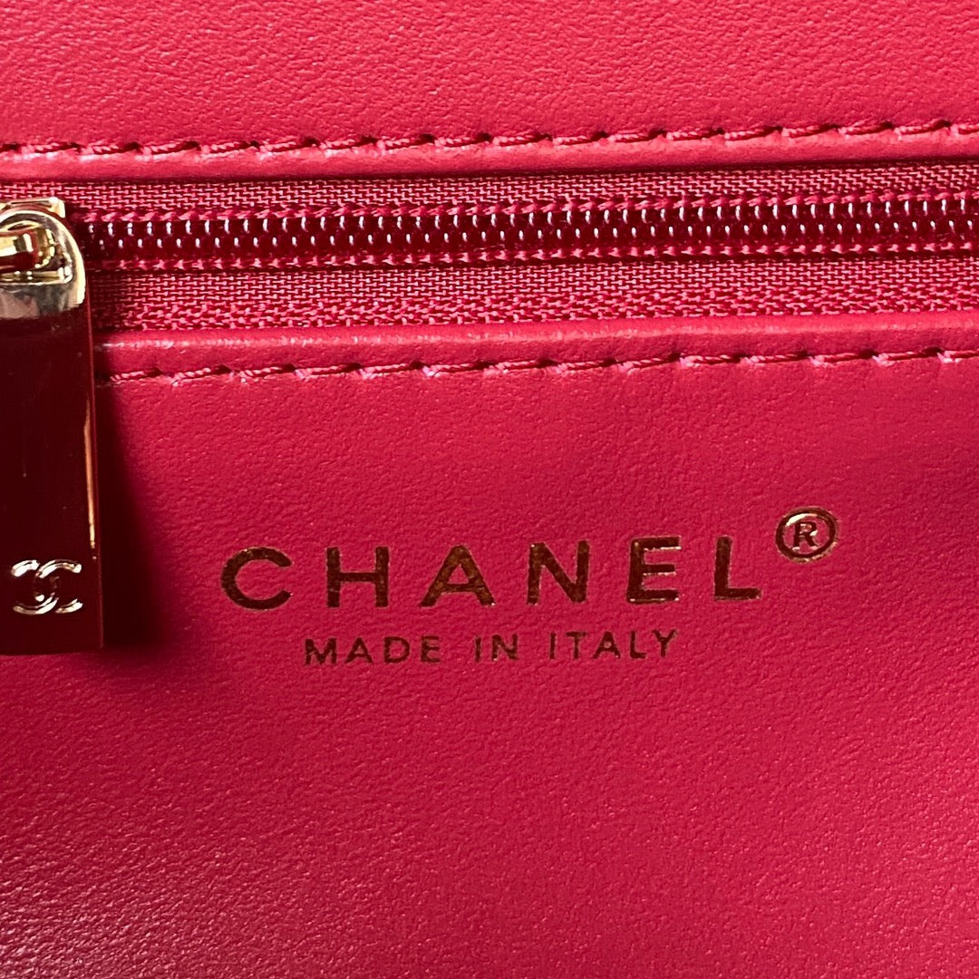 CC 26 CLUTCH WITH CHAIN BAG IN CHERRY RED CALFSKIN