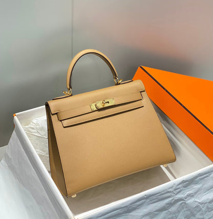 KELLY 28CM IN CHAI EPSOM CALFSKIN GOLD HARDWARE