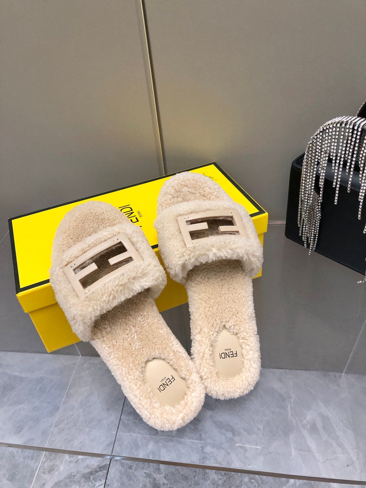 FENDI BAGUETTE SLIDE SLIPPERS IN BEIGE WOOL