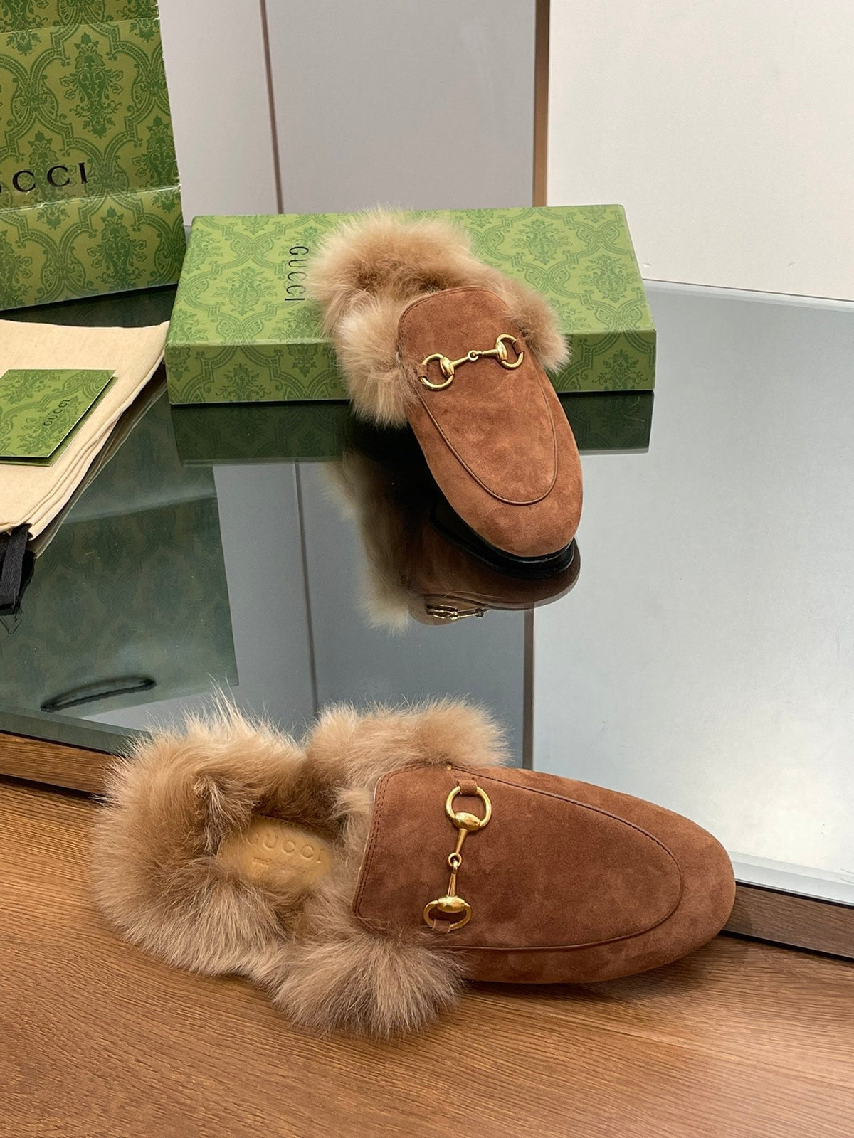 HORSEBIT MULE IN BRONZE BROWN SUEDE AND LAMB WOOL LINING