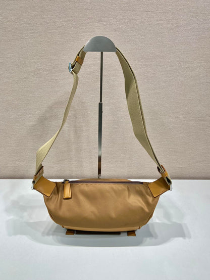 MESSENGER BAG 20 IN CIDER BROWN RE-NYLON AND CALFSKIN TRIM
