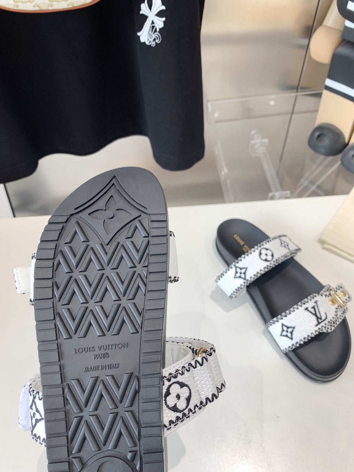 LV WOMEN SUNSET DAD SANDAL IN WHITE MIX BLACK MONOGRAM FABRIC MULE