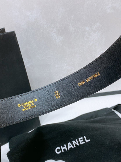 CC 30MM BELT IN BLACK EMBROIDERED CALFSKIN WHITE MIX BLACK METAL HARDWARE