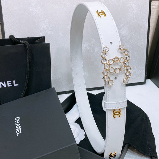 CC BELT 30 MM IN WHITE CALFSKIN PEARL LOGO WITH GOLD HARDWARE