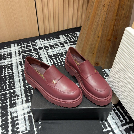 CC MOCCASINS IN BURGUNDY RED CALFSKIN