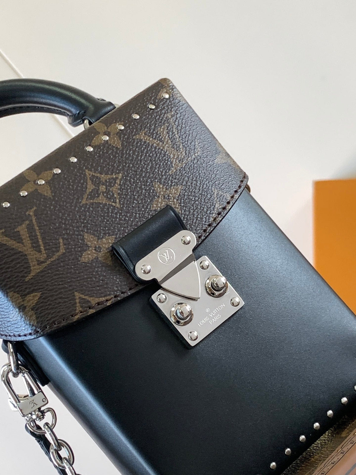 CAMERA BOX VIVE BAG 17 IN BLACK MONOGRAM CALFSKIN SILVER-TONE METALLIC
