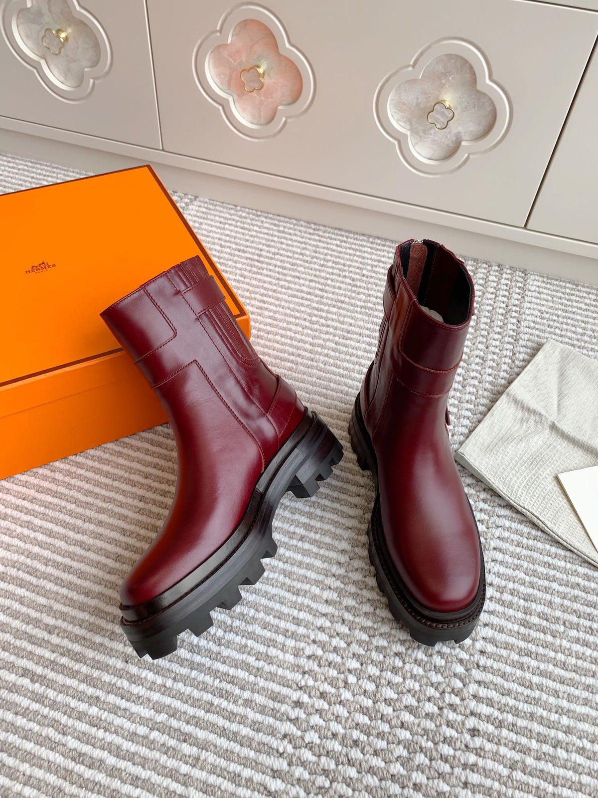 JAIME ANKLE BOOT IN BURGUNDY RED CALFSKIN
