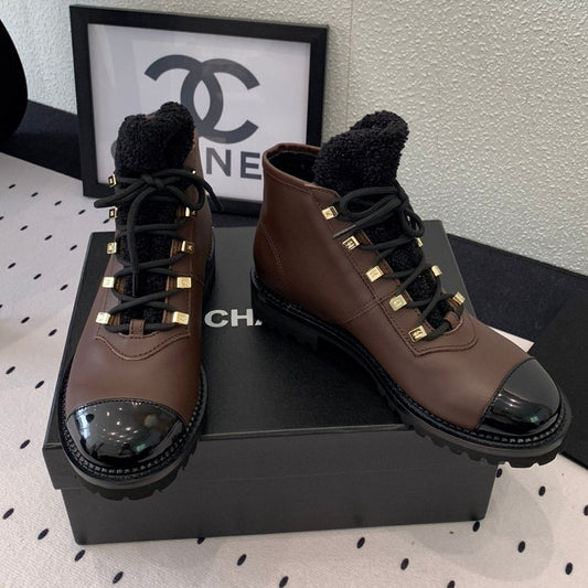 ANKLE BOOTS IN HICKORY BROWN CALFSKIN